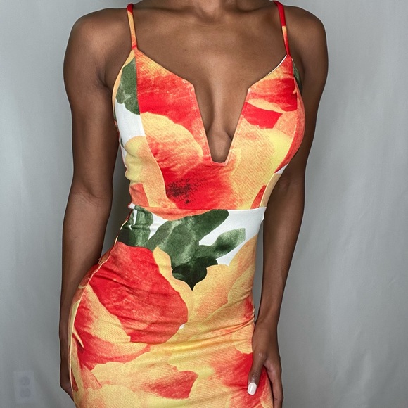 Floral Bodycon Dress - Picture 4 of 5